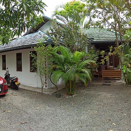 Rituale Guest House - Surf & Yoga Mirissa Ngoại thất bức ảnh