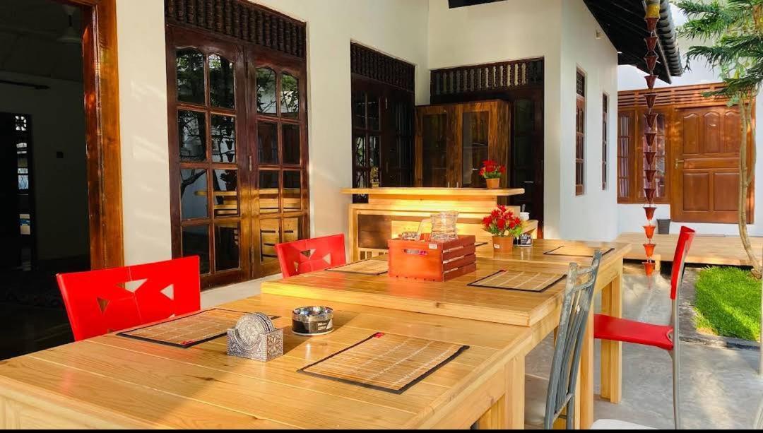 Rituale Guest House - Surf & Yoga Mirissa Ngoại thất bức ảnh
