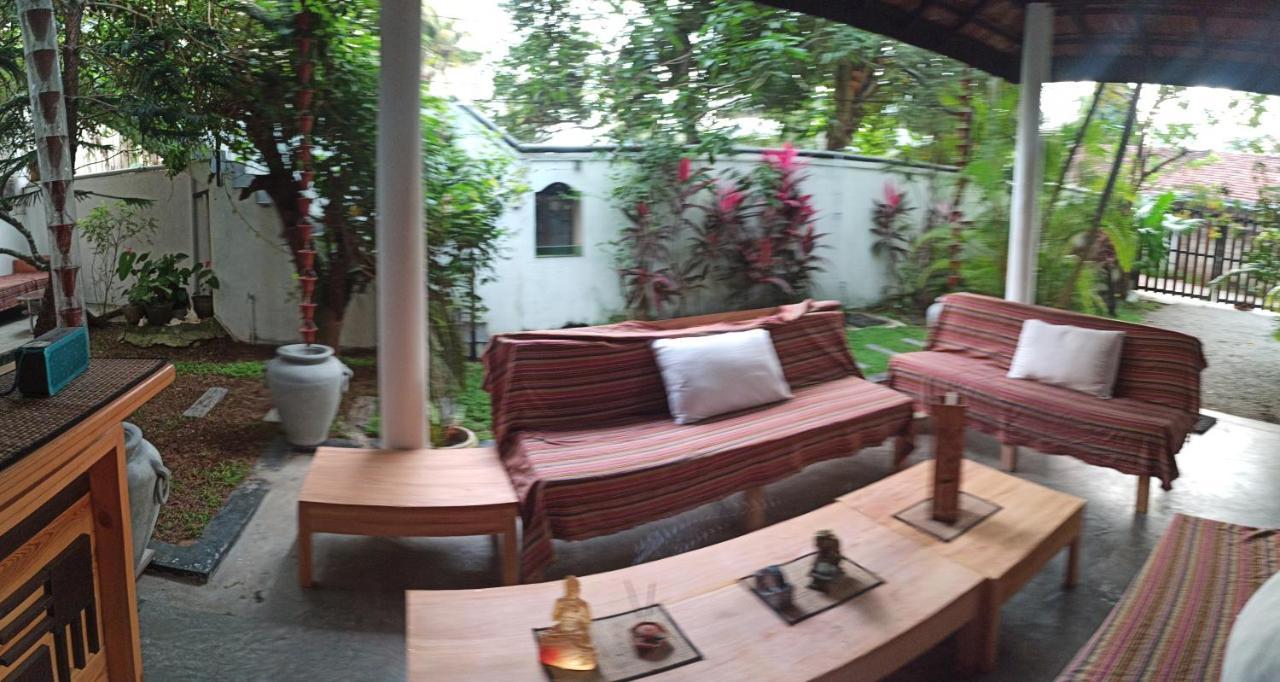 Rituale Guest House - Surf & Yoga Mirissa Ngoại thất bức ảnh