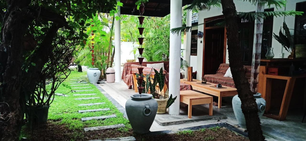 Rituale Guest House - Surf & Yoga Mirissa Ngoại thất bức ảnh