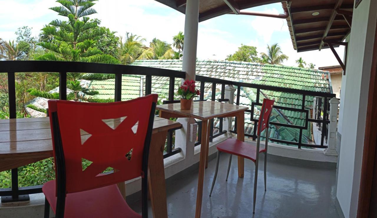 Rituale Guest House - Surf & Yoga Mirissa Ngoại thất bức ảnh